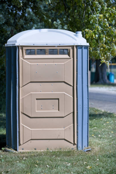 Porta potty delivery and setup in Fort Bragg, CA